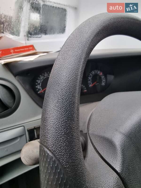 Вантажний фургон Iveco TurboDaily 2008 в Лубнах