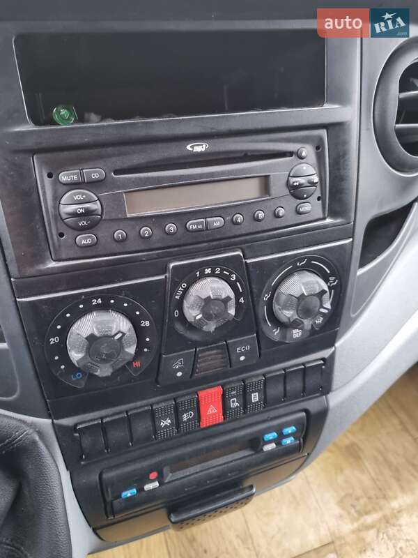 Вантажний фургон Iveco TurboDaily 2008 в Лубнах