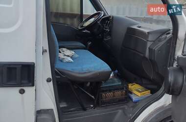 Грузовой фургон Iveco TurboDaily 2002 в 