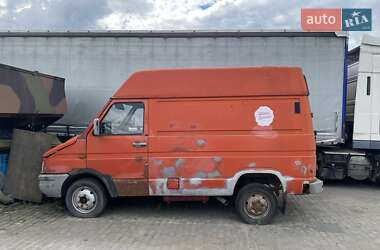 Грузовой фургон Iveco TurboDaily 1991 в Львове