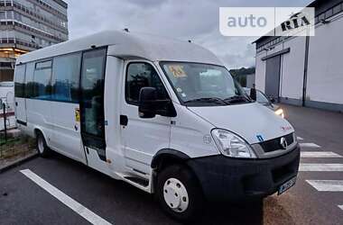 Приміський автобус Iveco Wing 2011 в Рівному