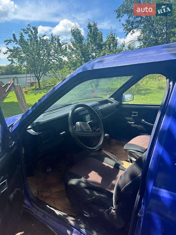 Седан ИЖ 2717 Ода 2001 в Кропивницькому