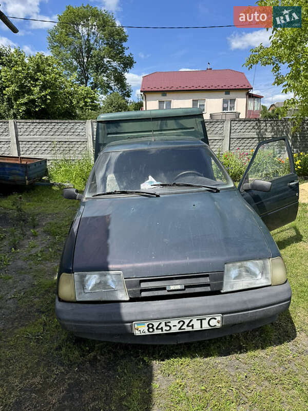 Фастбек ИЖ 2717 Ода 2003 в Львові