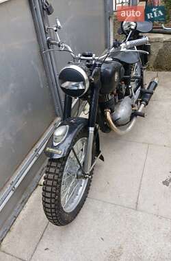 Вантажні трицикли ИЖ 49 1956 в Снятині