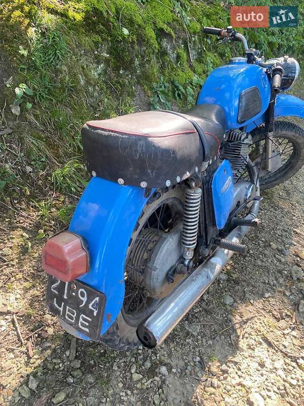 Мотоцикл Классик ИЖ Планета 3 1978 в Кельменцах