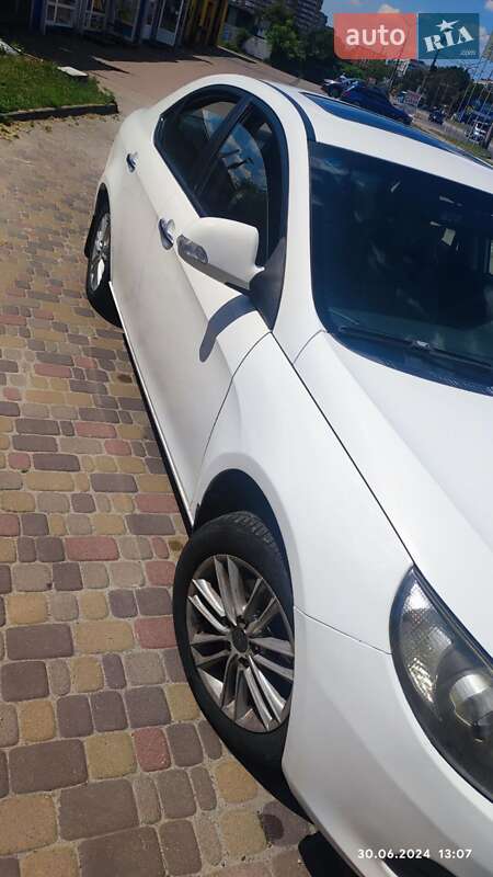 Седан JAC J5 2013 в Белой Церкви