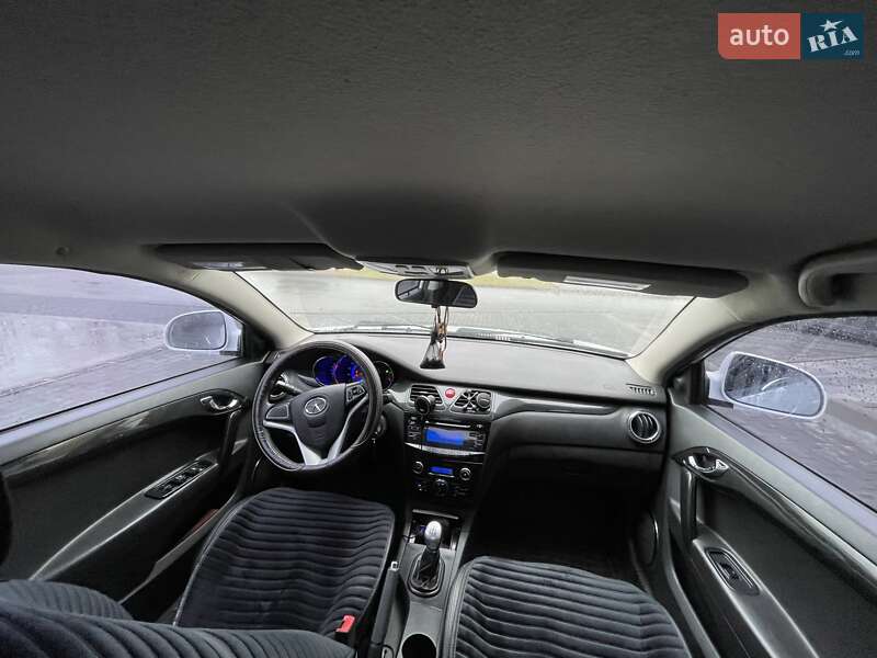 Седан JAC J5 2014 в Макарове