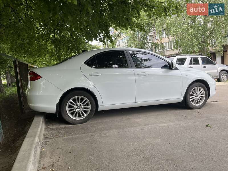 Седан JAC J5 2014 в 