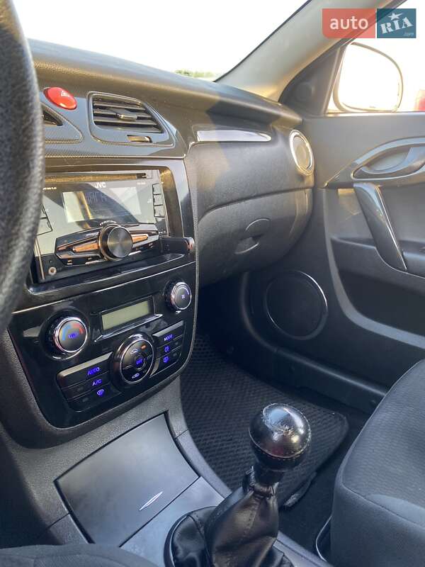 Седан JAC J5 2014 в Львові