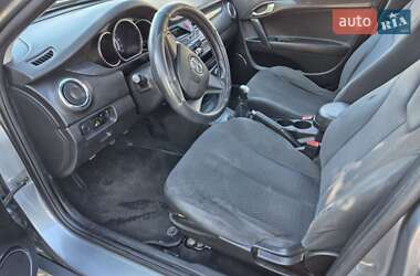 Седан JAC J5 2013 в 