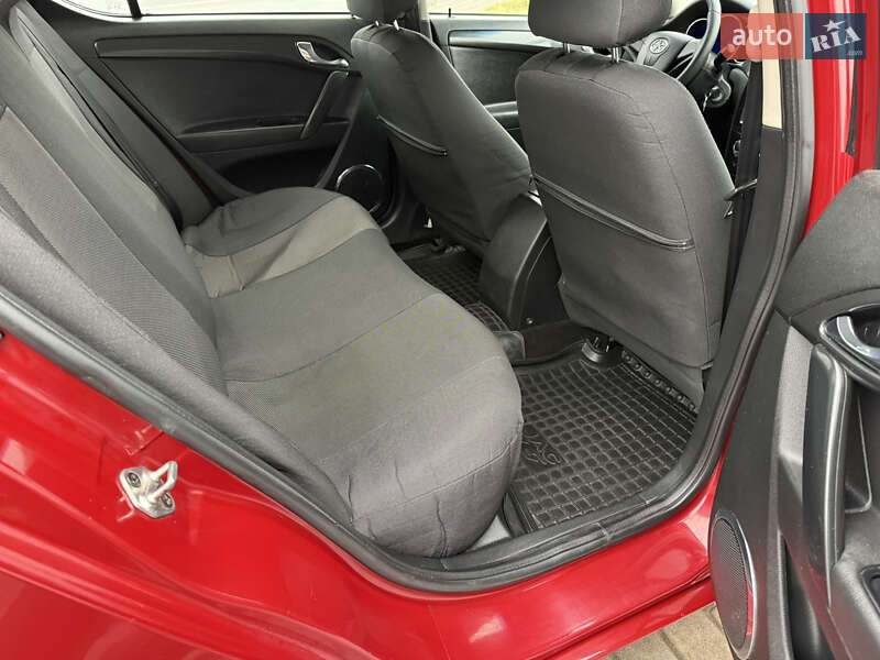 Седан JAC J5 2014 в Львові