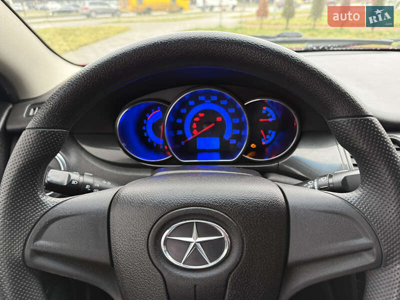 Седан JAC J5 2014 в Львові