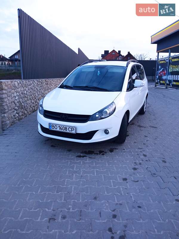 Минивэн JAC J6 2015 в Тернополе