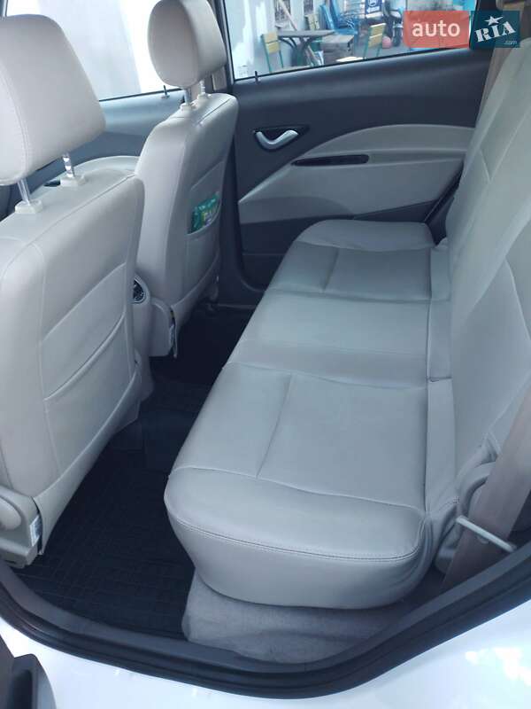 Микровэн JAC J6 2014 в Полтаве