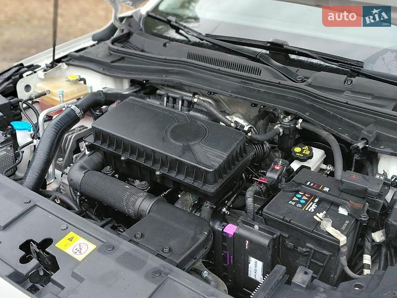 Лифтбек JAC J7 2021 в Синельниково