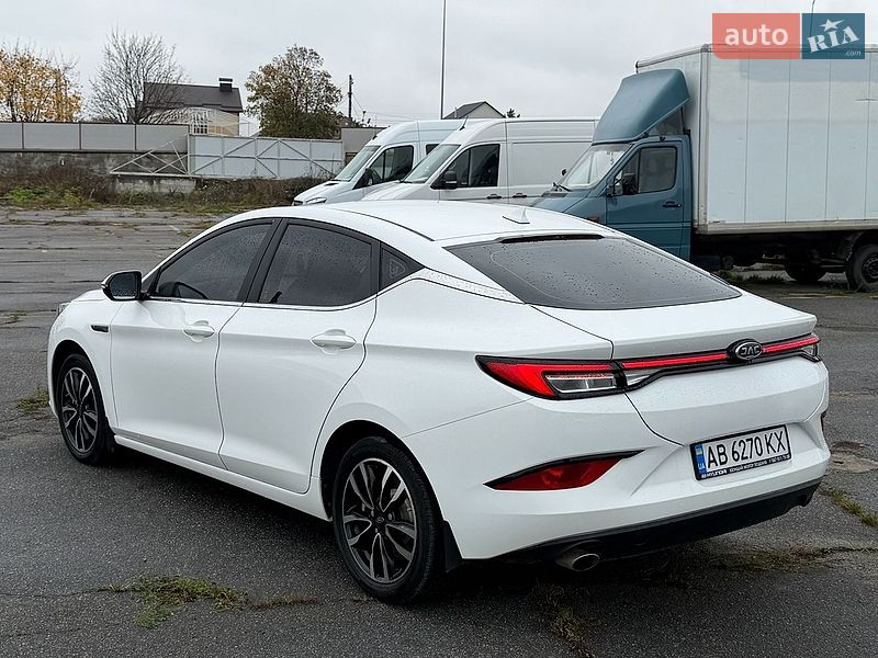Ліфтбек JAC J7 2021 в Вінниці