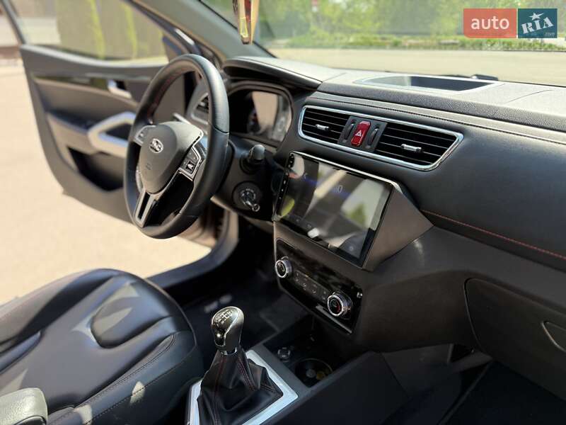 Внедорожник / Кроссовер JAC JS2 2021 в Днепре