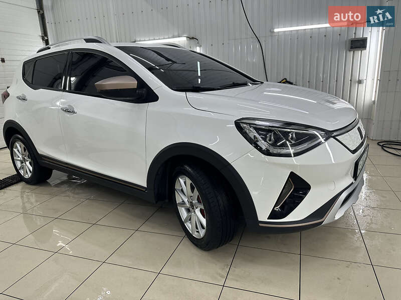 Внедорожник / Кроссовер JAC M1 2019 в Днепре