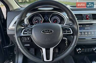 Хетчбек JAC S2 2020 в 