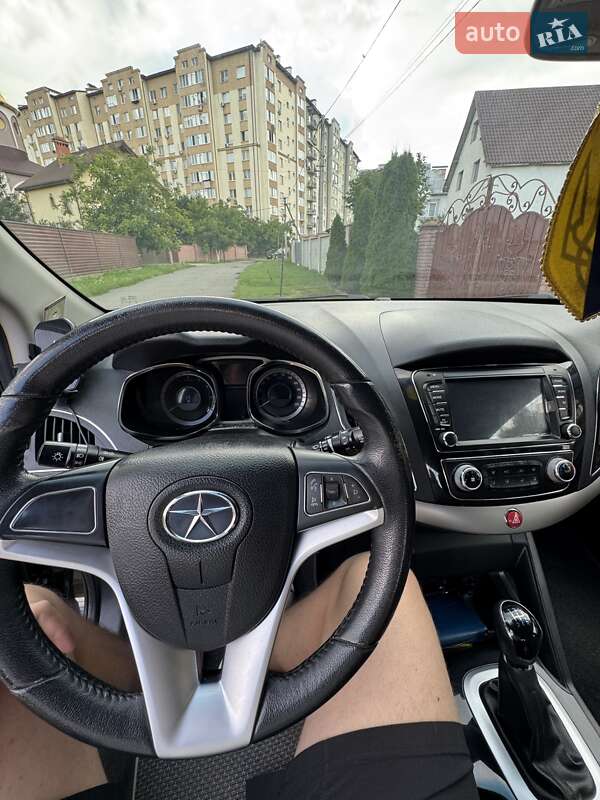Внедорожник / Кроссовер JAC S5 2014 в Ивано-Франковске фото 6 Внедорожник / Кроссовер JAC S5 2014 в Ивано-Франковске