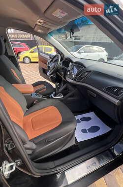 Внедорожник / Кроссовер JAC S5 2014 в 