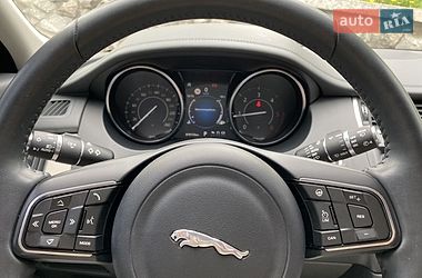 Внедорожник / Кроссовер Jaguar E-Pace 2018 в Киеве