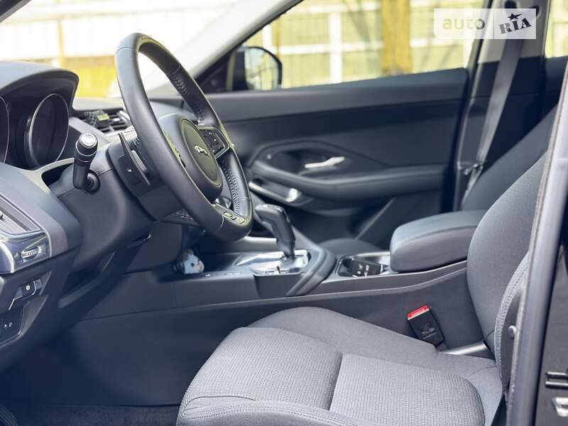 Внедорожник / Кроссовер Jaguar E-Pace 2019 в Киеве