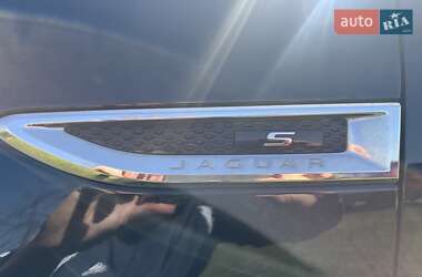 Внедорожник / Кроссовер Jaguar E-Pace 2017 в Киеве