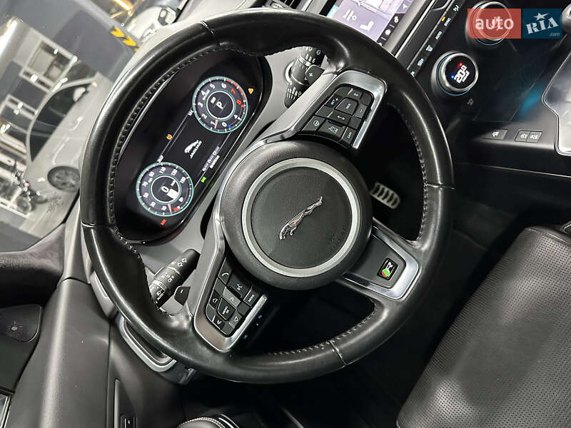 Внедорожник / Кроссовер Jaguar E-Pace 2017 в Одессе