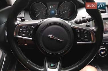 Внедорожник / Кроссовер Jaguar E-Pace 2018 в 