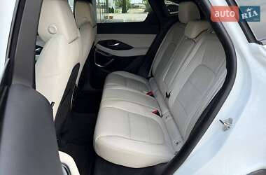 Позашляховик / Кросовер Jaguar E-Pace 2019 в 