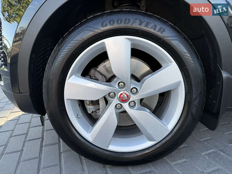 Позашляховик / Кросовер Jaguar E-Pace 2020 в Харкові
