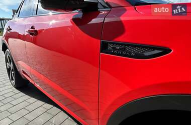 Внедорожник / Кроссовер Jaguar E-Pace 2020 в 