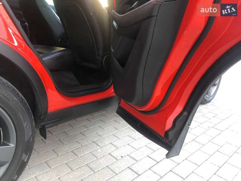 Внедорожник / Кроссовер Jaguar E-Pace 2020 в Киеве