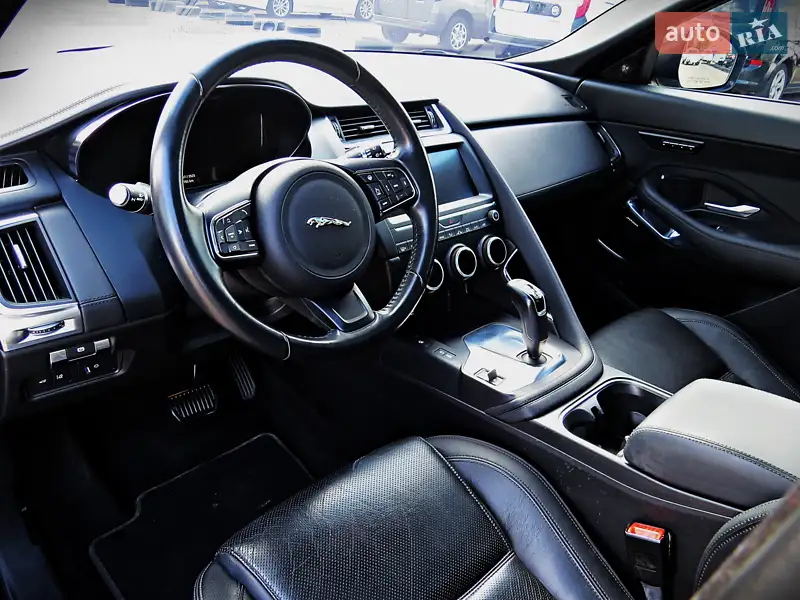 Jaguar E-Pace 2018 VIN SADFJ2FXXK1Z42338 фото оголошення 8 з 62
