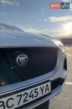 Внедорожник / Кроссовер Jaguar E-Pace 2018 в 