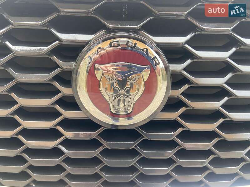 Внедорожник / Кроссовер Jaguar E-Pace 2018 в Зборове