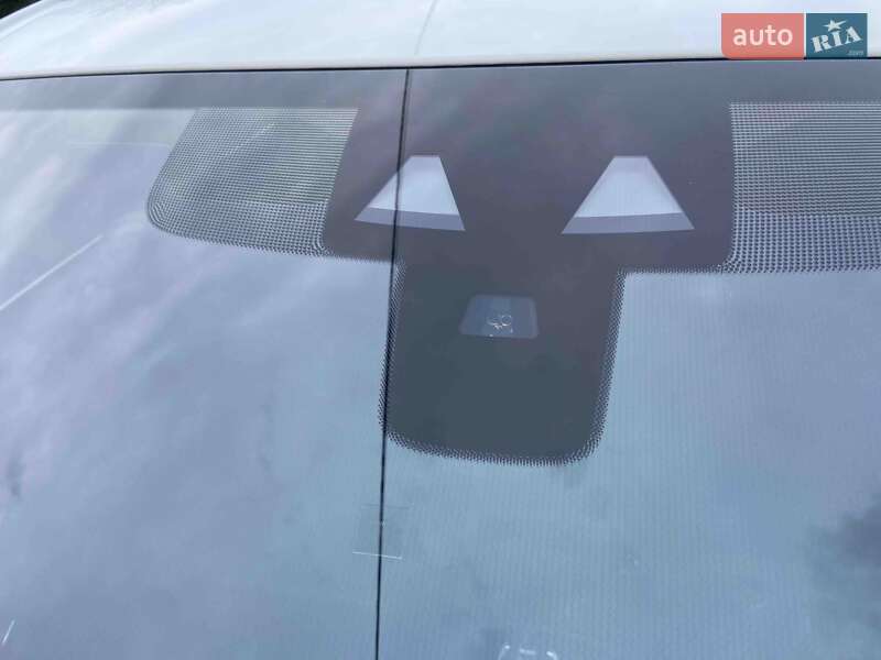 Внедорожник / Кроссовер Jaguar E-Pace 2018 в Зборове
