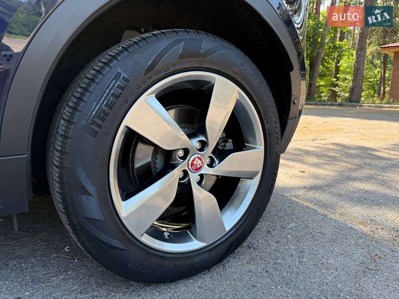 Позашляховик / Кросовер Jaguar E-Pace 2021 в Черкасах