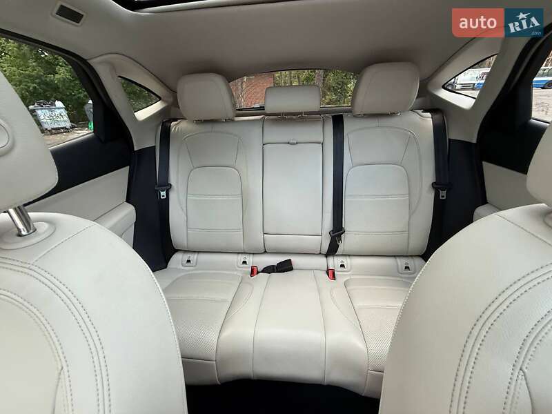 Позашляховик / Кросовер Jaguar E-Pace 2021 в Черкасах