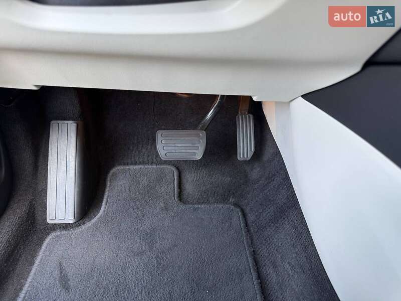 Позашляховик / Кросовер Jaguar E-Pace 2021 в Черкасах