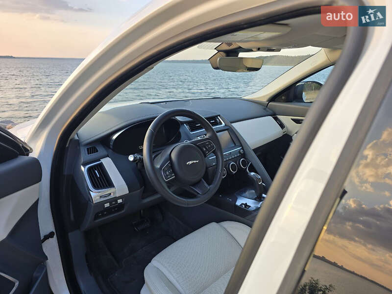 Позашляховик / Кросовер Jaguar E-Pace 2019 в Черкасах фото 10 Позашляховик / Кросовер Jaguar E-Pace 2019 в Черкасах