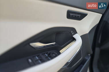 Позашляховик / Кросовер Jaguar E-Pace 2019 в 