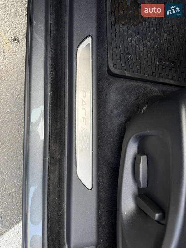 Внедорожник / Кроссовер Jaguar E-Pace 2019 в Киеве