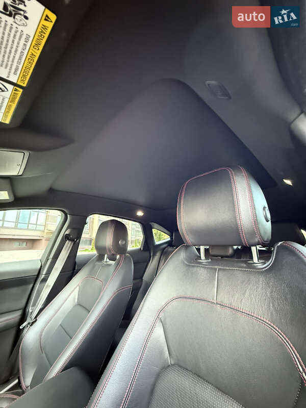 Внедорожник / Кроссовер Jaguar E-Pace 2019 в Киеве