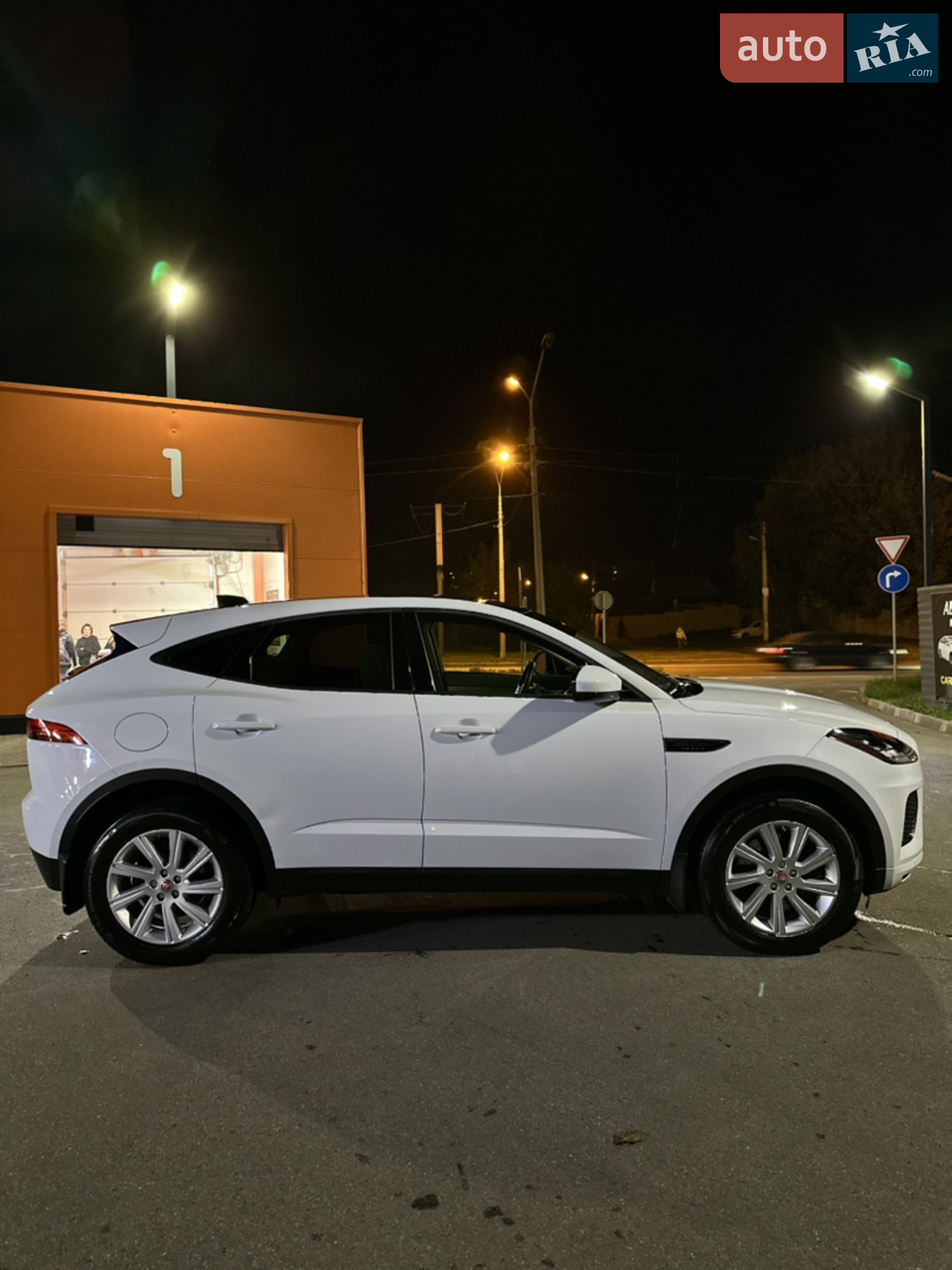 2019 Jaguar E-Pace - мініатюра 8