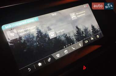 Позашляховик / Кросовер Jaguar E-Pace 2019 в 