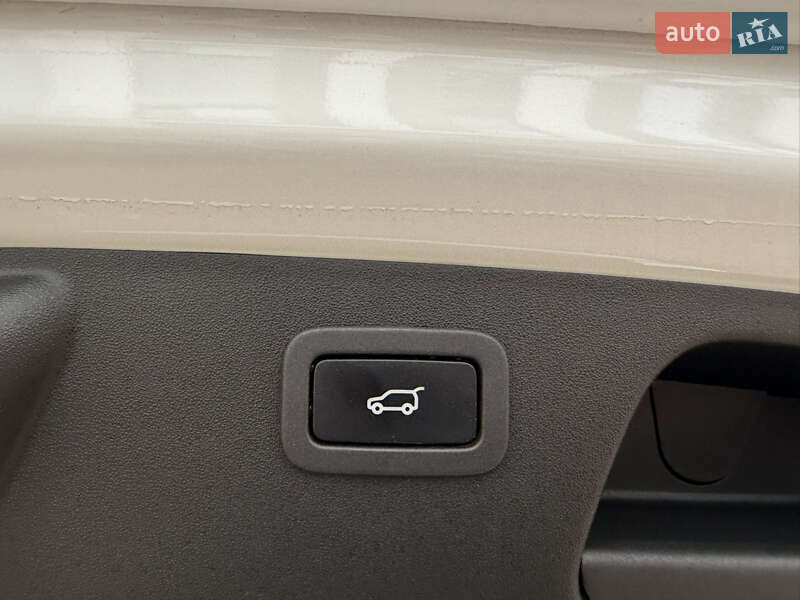 Позашляховик / Кросовер Jaguar E-Pace 2018 в Києві