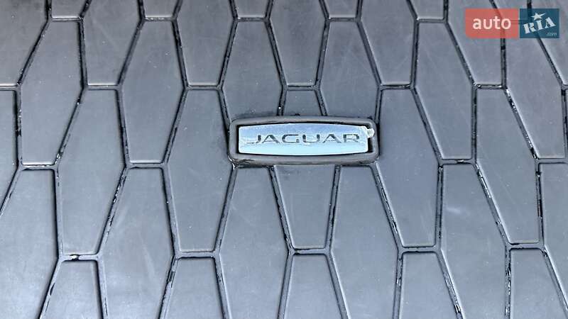 Позашляховик / Кросовер Jaguar E-Pace 2017 в Києві