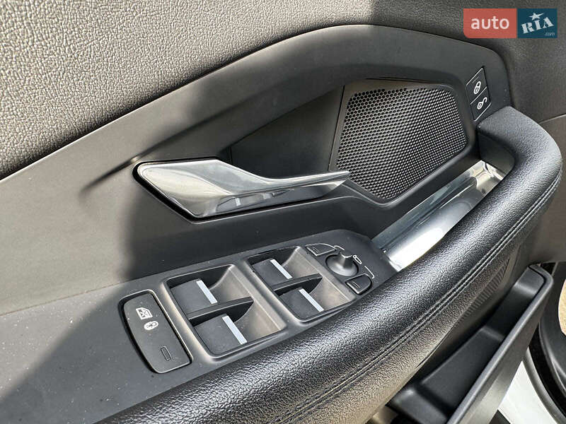 Позашляховик / Кросовер Jaguar E-Pace 2019 в Києві фото 12 Позашляховик / Кросовер Jaguar E-Pace 2019 в Києві